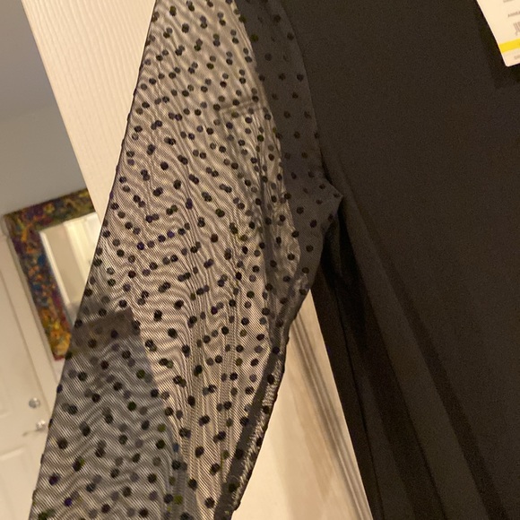 Anne Kline blouse with sheer sleeves size medium in black, loose fit - Picture 5 of 6